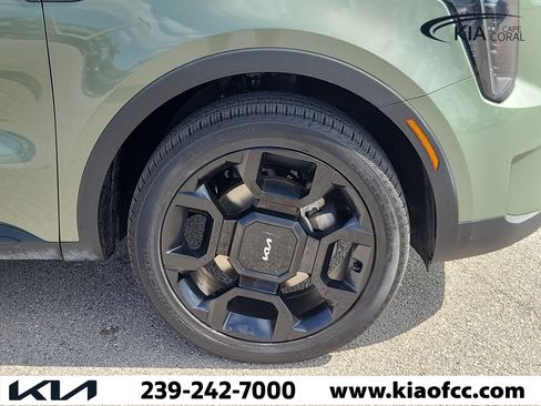 Certified 2024 Kia Sorento X-Line EX AWD/4WD image 7