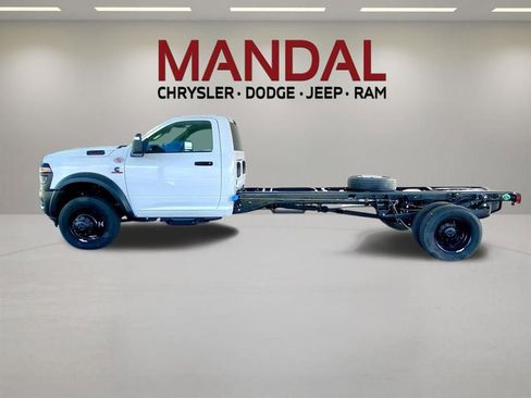 New 2026 RAM 5500 Tradesman AWD/4WD image 9