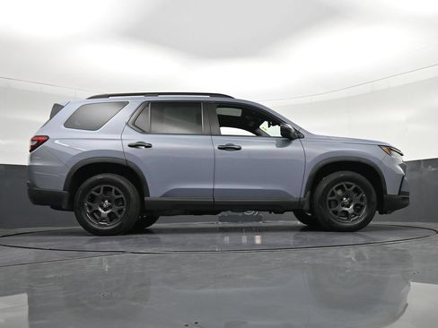 Used 2023 Honda Pilot TrailSport image 30