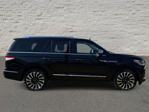 Used 2023 Lincoln Navigator Black Label image 6