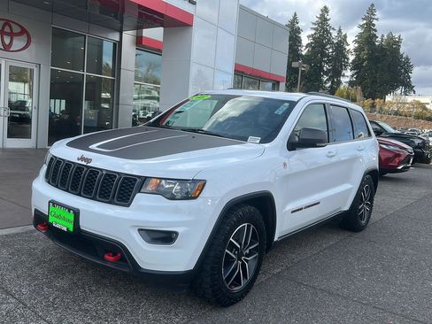 Used 2021 Jeep Grand Cherokee Trailhawk image 11