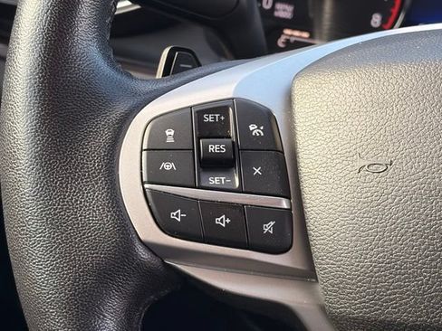 Used 2021 Ford Explorer Limited w/ Equipment Group 301A AWD/4WD image 14