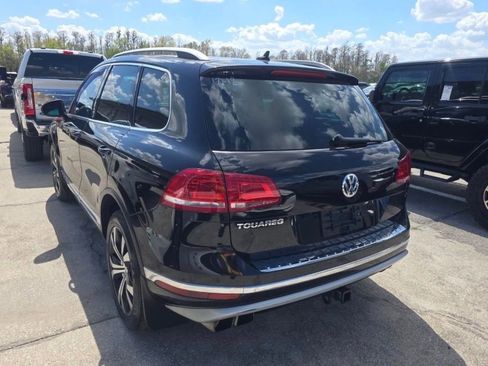 Used 2017 Volkswagen Touareg Wolfsburg Edition image 4