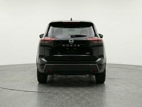 Used 2025 Nissan Rogue SV image 7
