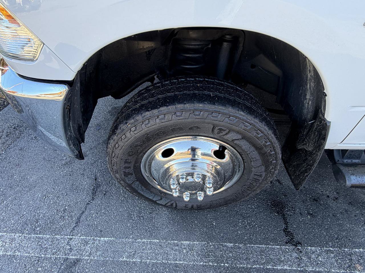 Used 2018 RAM 3500 SLT AWD/4WD image 15