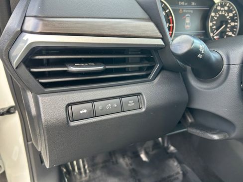 Used 2025 Nissan Altima 2.5 SV image 21