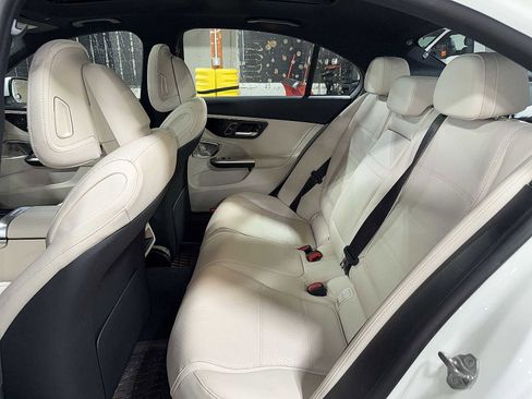 Used 2022 Mercedes-Benz C 300 4MATIC Sedan image 17