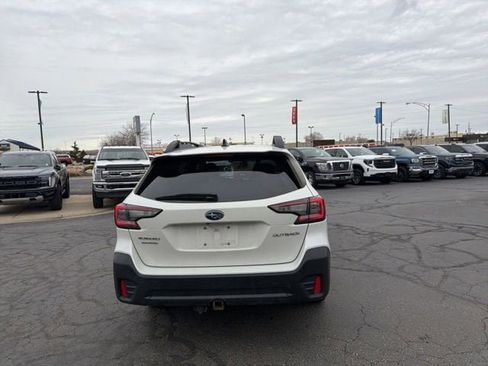 Used 2021 Subaru Outback Premium AWD/4WD image 9