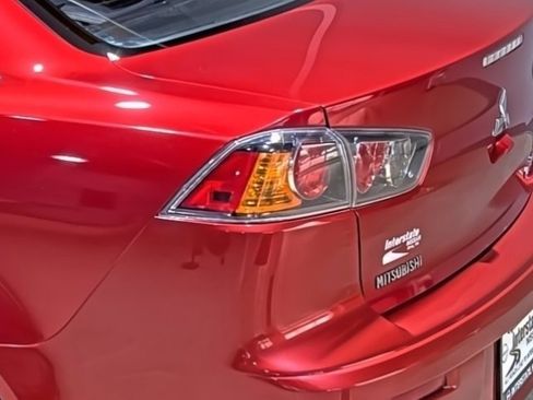Used 2017 Mitsubishi Lancer Sedan image 10