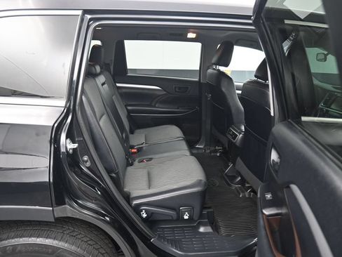 Used 2019 Toyota Highlander Plus AWD/4WD image 43
