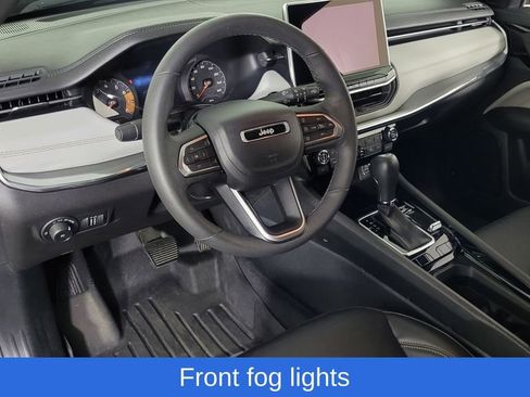 Used 2023 Jeep Compass Limited image 14