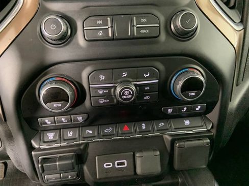 Used 2020 Chevrolet Silverado 3500 High Country AWD/4WD image 29