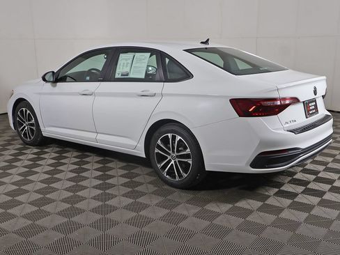 Used 2024 Volkswagen Jetta Sport FWD image 10