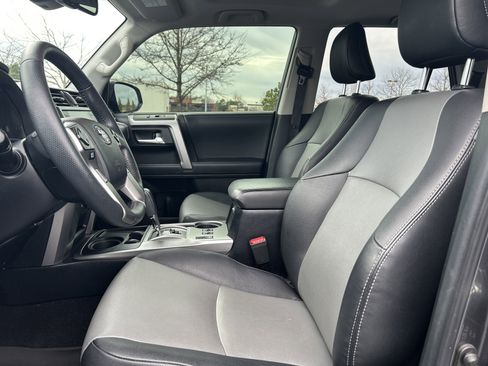 Used 2022 Toyota 4Runner SR5 Premium image 24