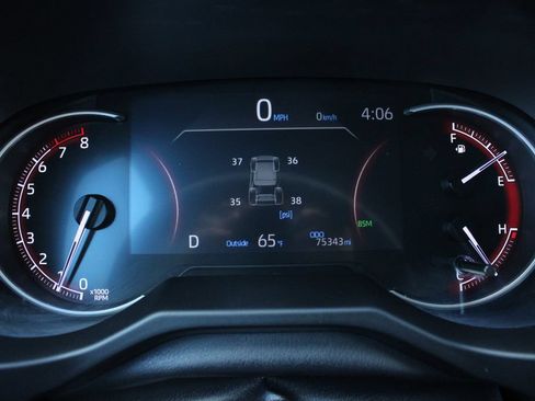 Used 2023 Toyota RAV4 XLE AWD/4WD image 33