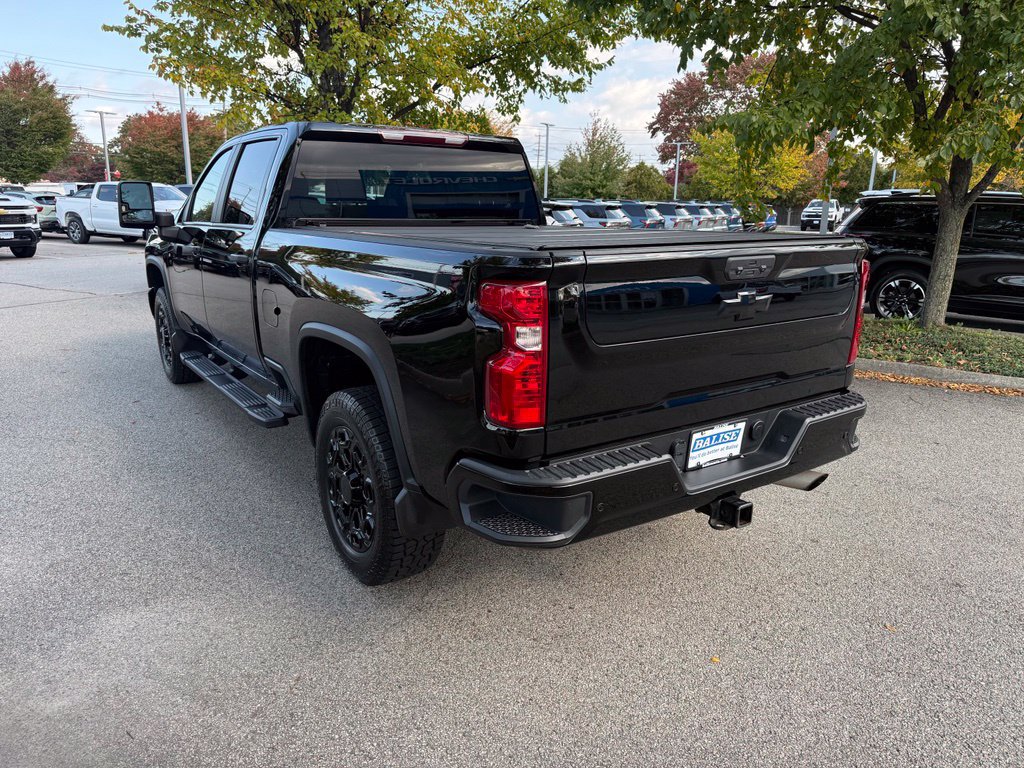 Used 2024 Chevrolet Silverado 2500 Custom w/ Custom Value Package AWD/4WD image 3