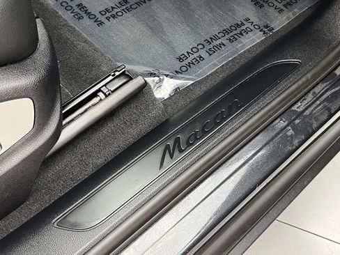 Used 2021 Porsche Macan image 41