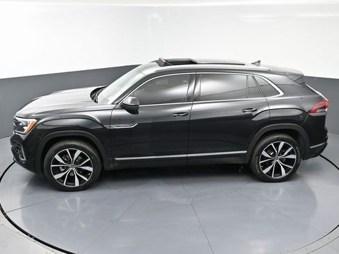 Used 2024 Volkswagen Atlas Cross Sport SEL Premium R-Line image 47