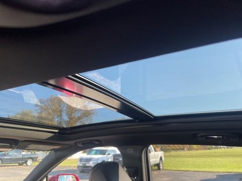 Used 2019 Cadillac XT4 Premium Luxury image 9