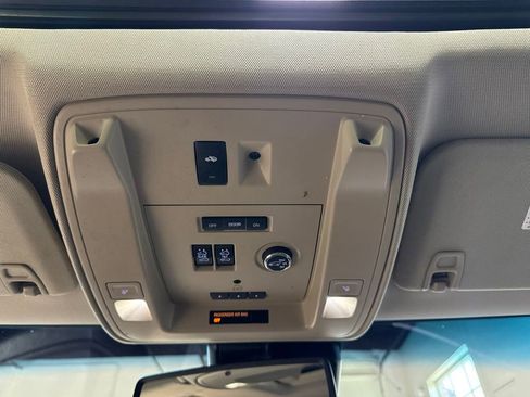Used 2015 Chevrolet Tahoe LTZ RWD image 23