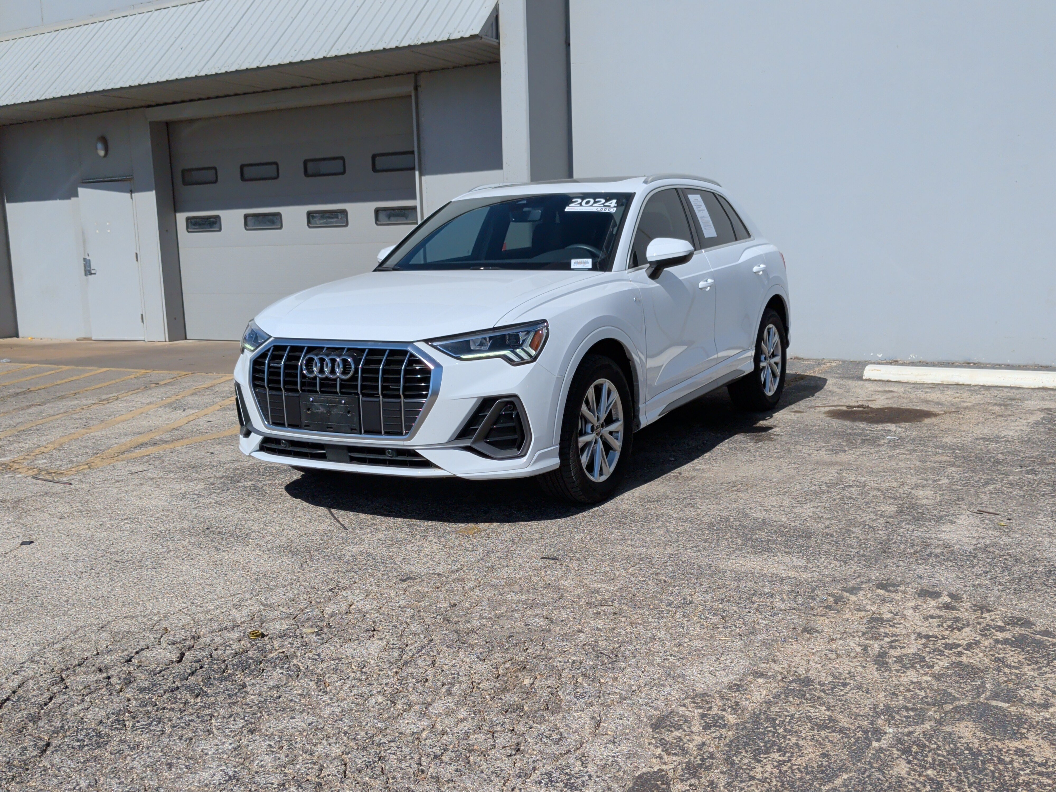 Used 2024 Audi Q3 2.0T Premium w/ Convenience Package AWD/4WD image 5