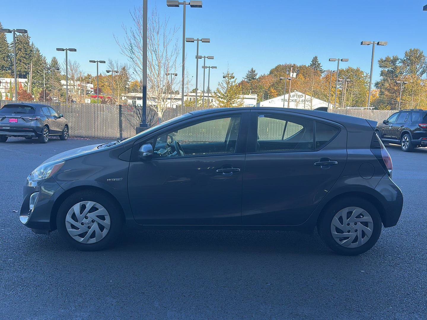 Used 2016 Toyota Prius C Three FWD image 2