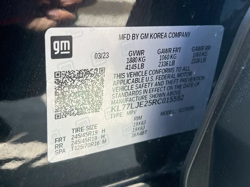 Used 2024 Chevrolet Trax RS w/ Sunroof Package FWD image 30