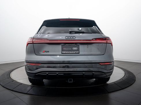 Used 2024 Audi Q8 e-tron Prestige w/ Prestige Package AWD/4WD image 25