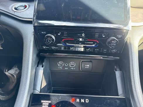 New 2025 Jeep Grand Cherokee Limited image 21