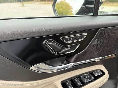 New 2026 Lincoln Corsair Premiere image 12