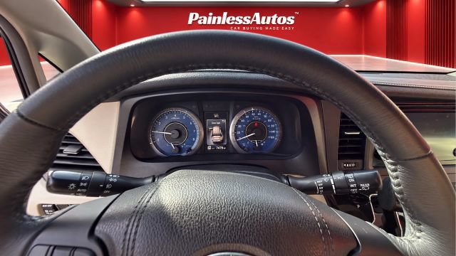 Used 2017 Toyota Sienna XLE w/ XLE Navigation Package FWD image 25