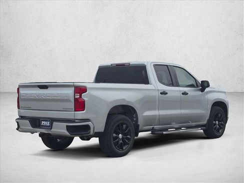 Used 2020 Chevrolet Silverado 1500 Custom w/ Custom Value Package RWD image 5