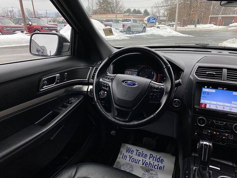 Certified 2018 Ford Explorer XLT w/ Equipment Group 202A image 20