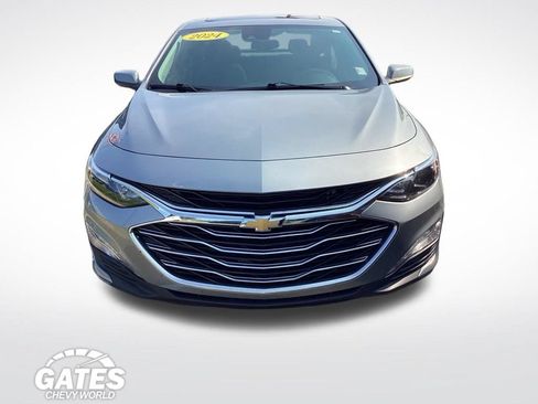 Used 2024 Chevrolet Malibu LT FWD image 2