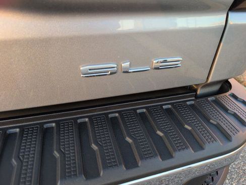 New 2025 GMC Sierra 1500 SLE image 4