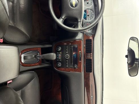 Used 2009 Chevrolet Impala LT FWD image 25