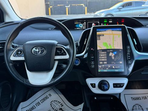 Used 2018 Toyota Prius Prime Premium FWD image 22