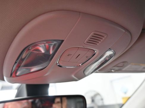 Used 2021 Jeep Compass Latitude image 18