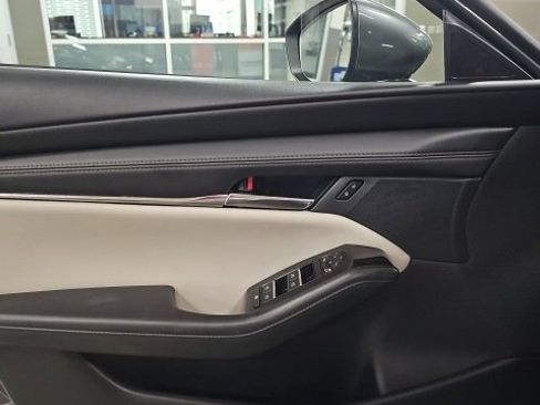 Used 2025 MAZDA MAZDA3 s image 11