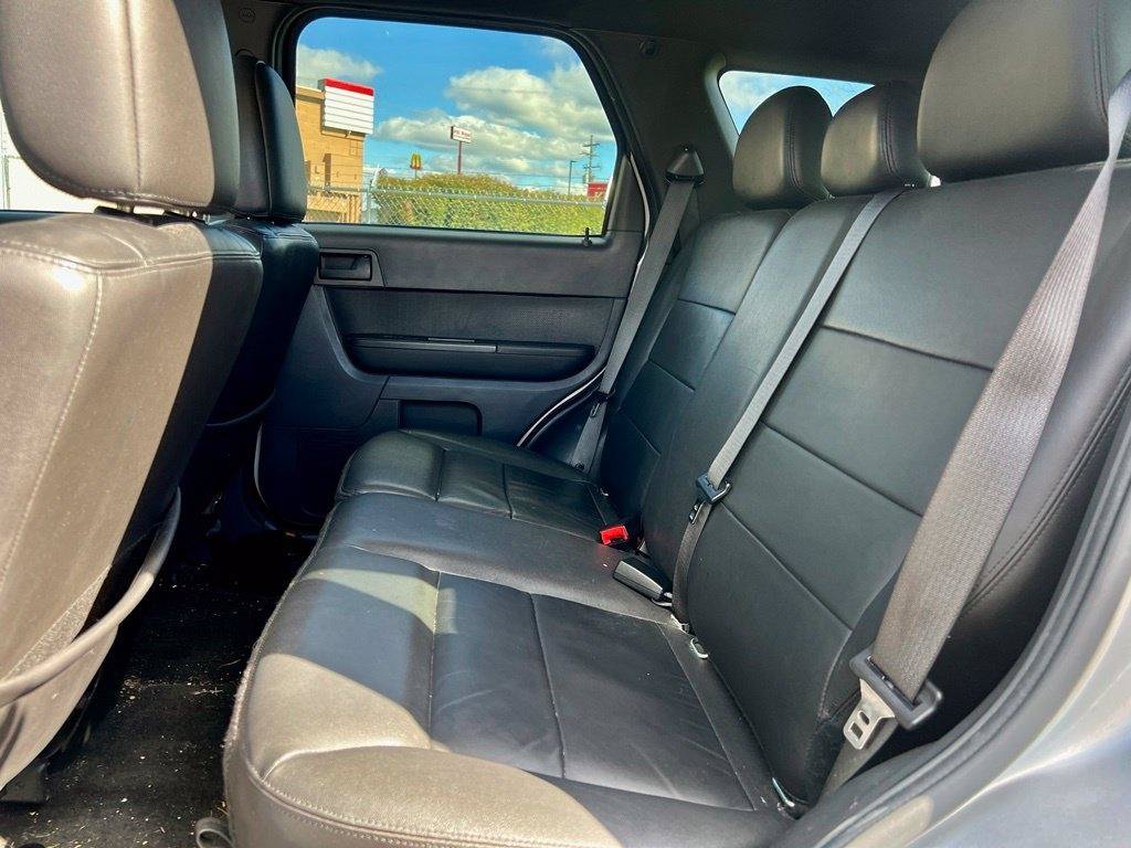 Used 2010 Ford Escape XLT AWD/4WD image 14