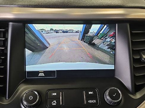 Used 2023 GMC Acadia Denali FWD image 22