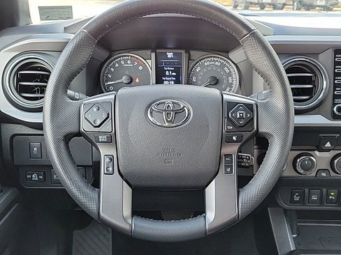 Used 2021 Toyota Tacoma TRD Off-Road image 22