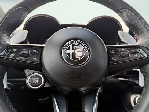Used 2024 Alfa Romeo Tonale Ti AWD/4WD image 43