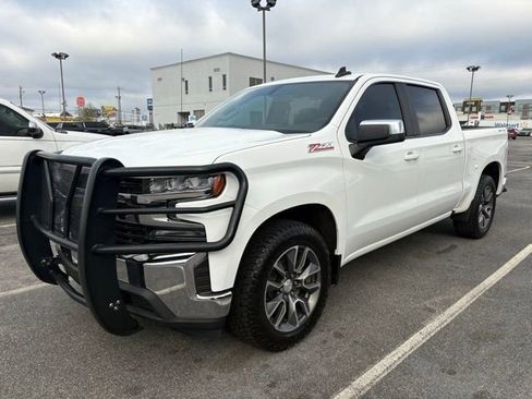 Used 2021 Chevrolet Silverado 1500 LT image 1