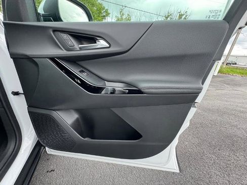 New 2026 Chevrolet Equinox LT w/ Convenience Package II image 18