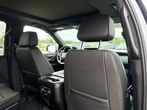 Used 2024 Chevrolet Suburban RST w/ Luxury Package AWD/4WD image 51