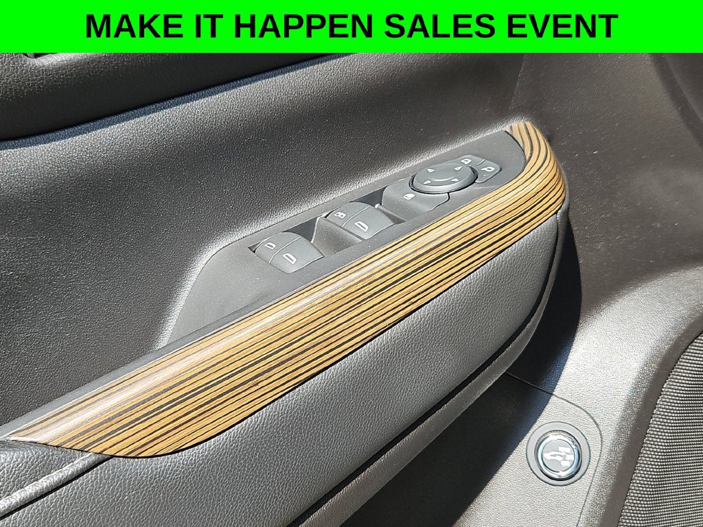 Used 2023 GMC Acadia SLE w/ Driver Convenience Package FWD image 12