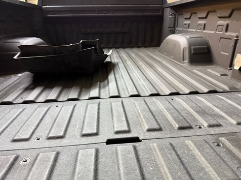 Used 2022 GMC Sierra 1500 Denali image 43