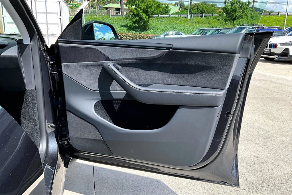 Used 2026 Tesla Model Y Long Range AWD/4WD image 23
