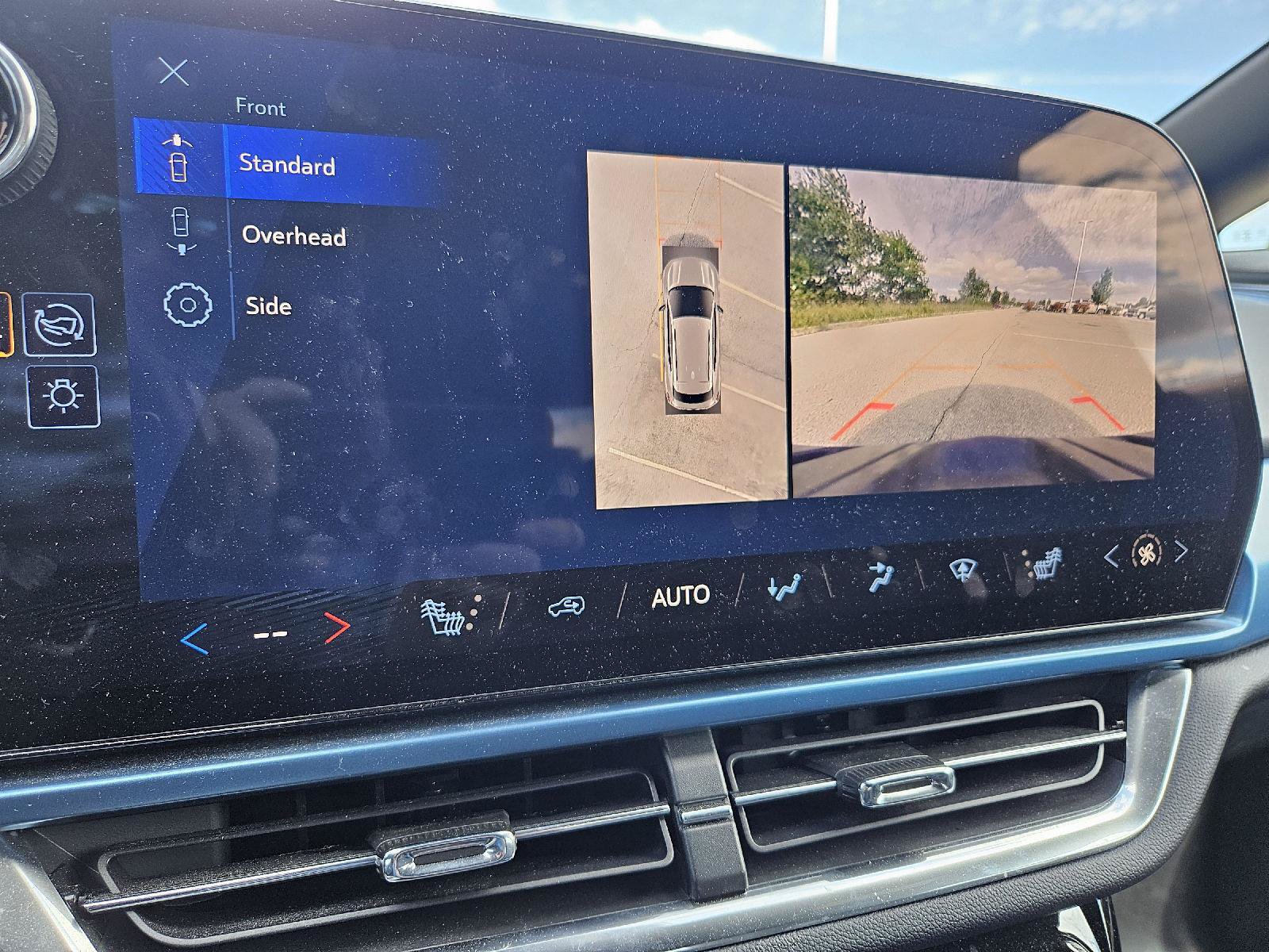 Used 2025 Chevrolet Equinox EV LT w/ Convenience Package FWD image 13